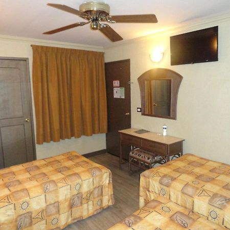 Hotel Plaza Crystal Xalapa Kültér fotó
