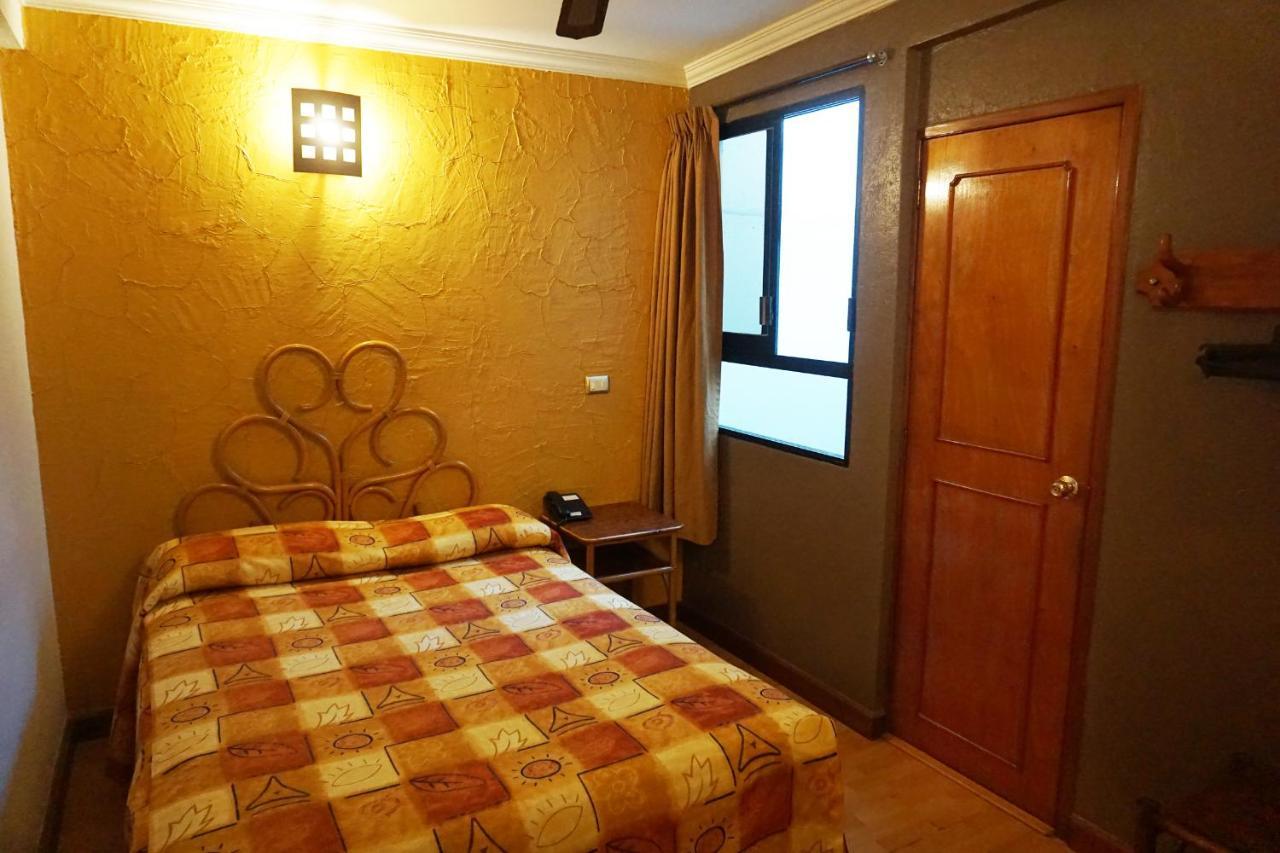 Hotel Plaza Crystal Xalapa Kültér fotó