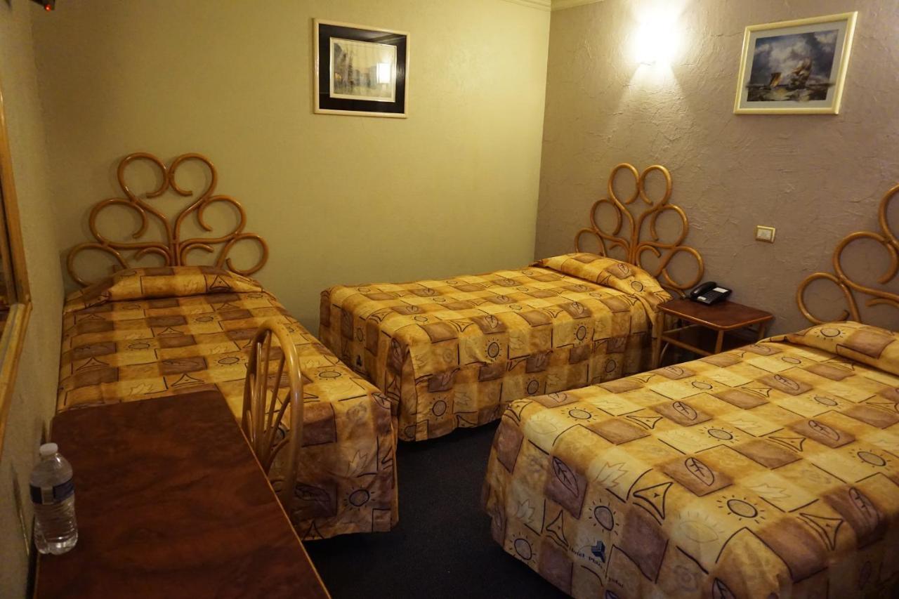 Hotel Plaza Crystal Xalapa Kültér fotó
