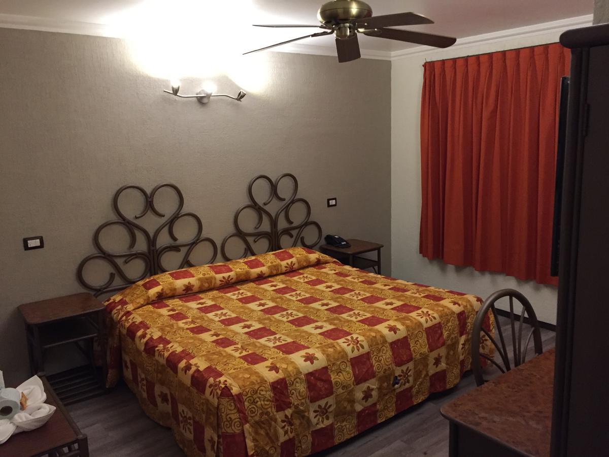 Hotel Plaza Crystal Xalapa Kültér fotó