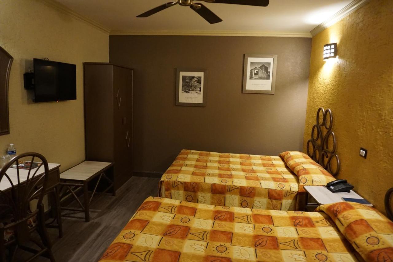 Hotel Plaza Crystal Xalapa Kültér fotó