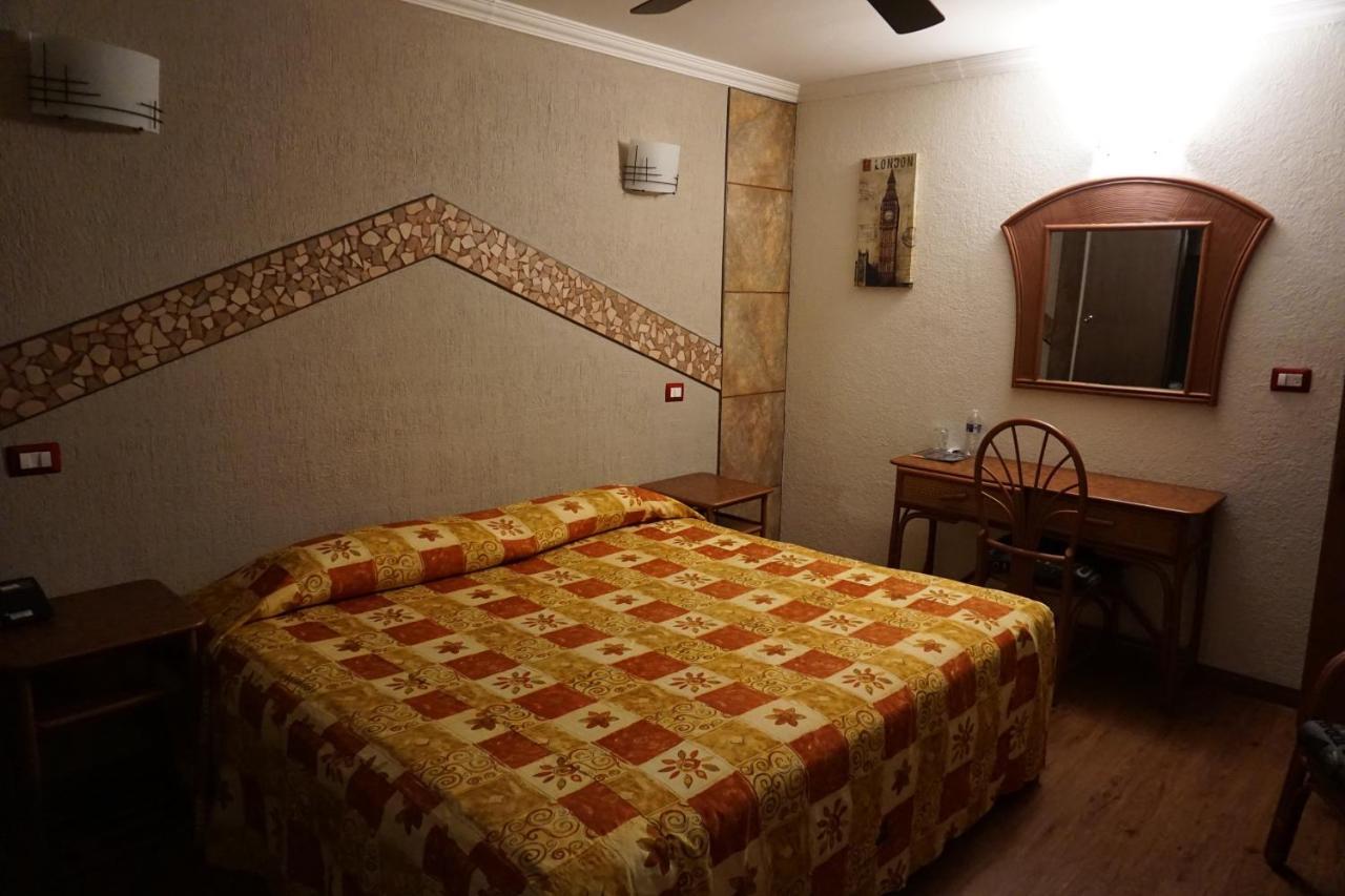 Hotel Plaza Crystal Xalapa Kültér fotó